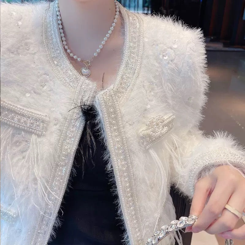 화이트 모헤어 수술 펄 퍼 자켓