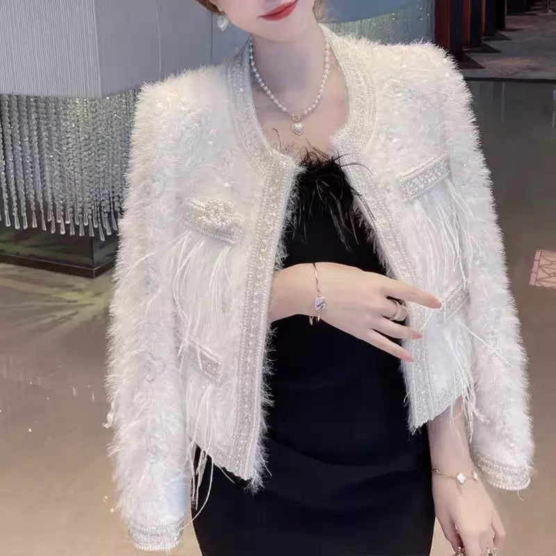 화이트 모헤어 수술 펄 퍼 자켓